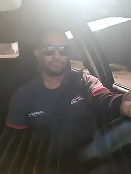 Snapshot of hecwil8 chatting on September 16, 3:35 pm hecwil8 online show from September 16, 3:35 pm