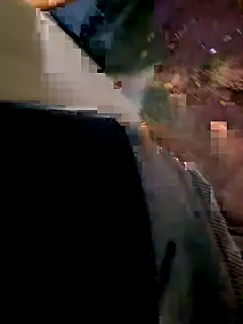 Snapshot of hecwil8 chatting on December 13, 8:04 pm hecwil8 online show from December 13, 8:04 pm