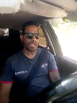 Snapshot of hecwil8 chatting on December 3, 1:21 pm hecwil8 online show from December 3, 1:21 pm