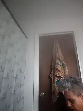 CeceilaMoon online show from March 10, 3:16 pm