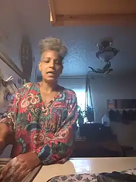CeceilaMoon online show from May 22, 1:42 pm