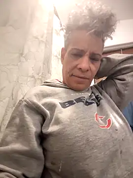 Snapshot of CeceilaMoon chatting on February 20, 9:28 pm CeceilaMoon online show from February 20, 9:28 pm