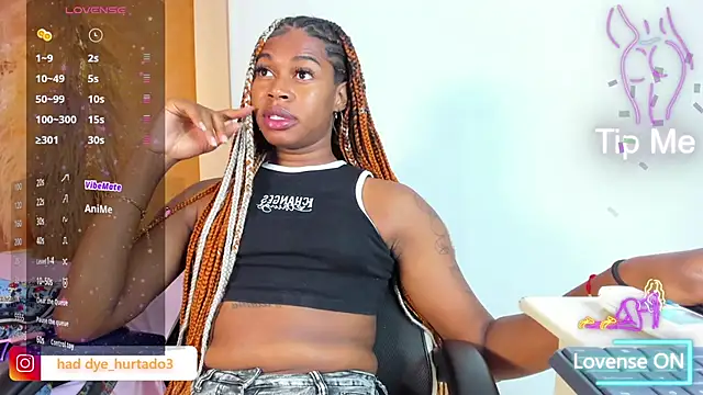 shenielxx online show from February 19, 2:47 pm