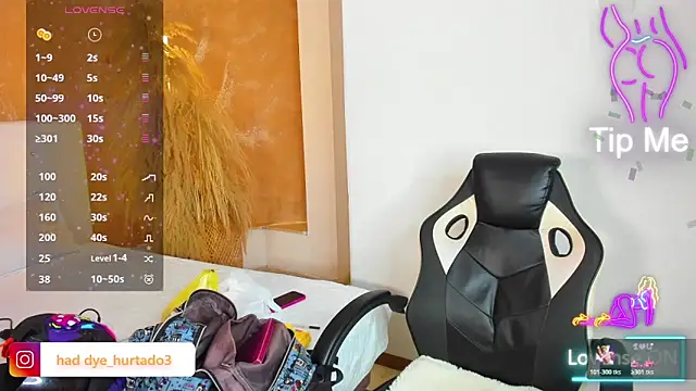 shenielxx online show from March 5, 5:04 am
