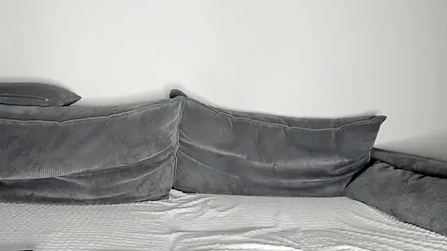 JennyRosh online show from April 4, 9:10 pm