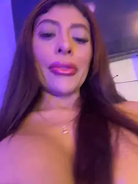 canela 10 online show from February 5, 1:45 am