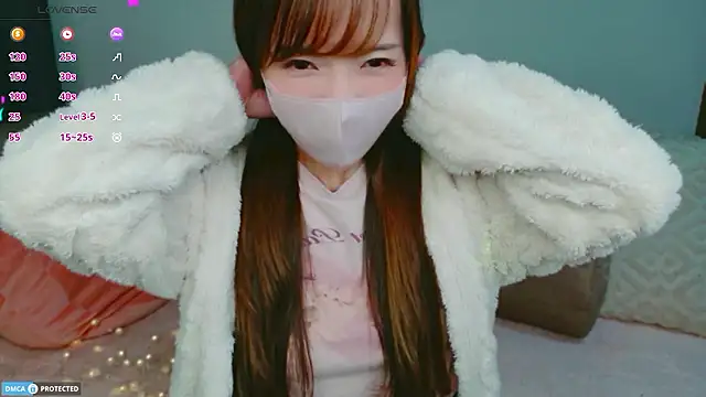 Snapshot of AKANE-- chatting on December 4, 1:43 pm AKANE-- online show from December 4, 1:43 pm