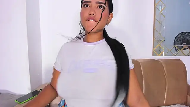 sharlot evans  online show from March 21, 4:33 pm