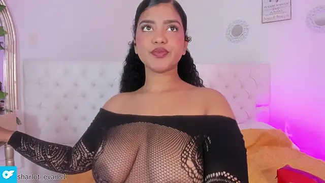 sharlot evans  online show from December 18, 12:53 pm