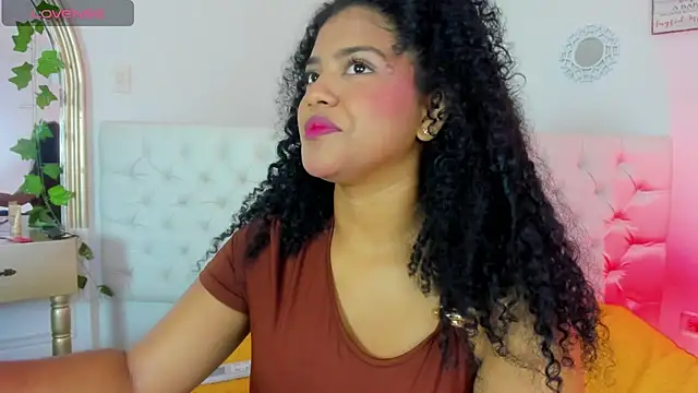 sharlot evans  online show from December 2, 12:40 pm