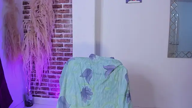 sharlot evans  online show from March 3, 1:51 pm