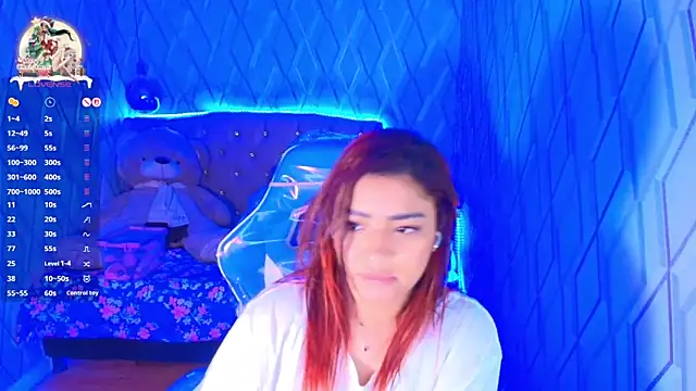 NicolleTaylor online show from November 18, 4:49 am