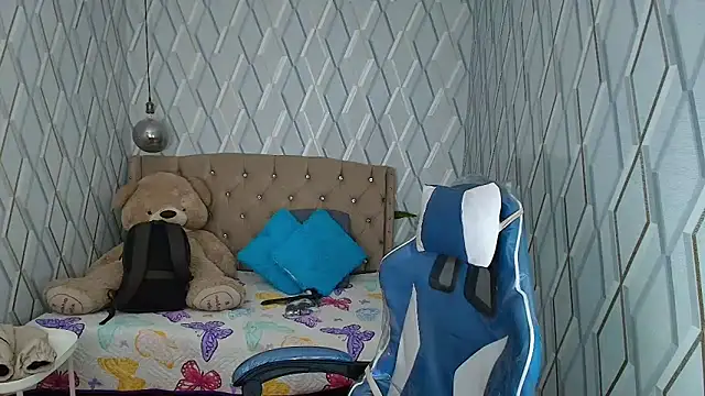 Snapshot of NicolleTaylor chatting on February 27, 4:23 am NicolleTaylor online show from February 27, 4:23 am