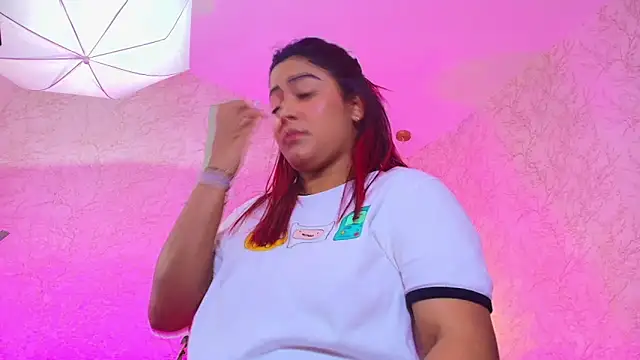 Snapshot of NicolleTaylor chatting on February 28, 5:18 am NicolleTaylor online show from February 28, 5:18 am