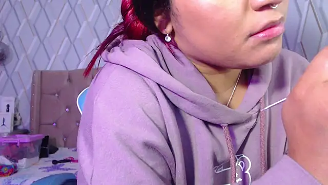 Snapshot of NicolleTaylor chatting on March 19, 10:22 am NicolleTaylor online show from March 19, 10:22 am