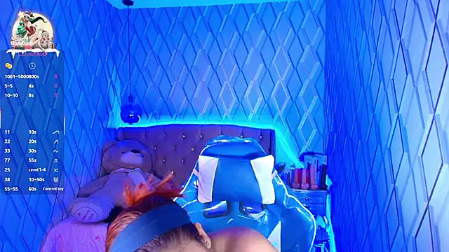 NicolleTaylor online show from November 17, 3:10 am