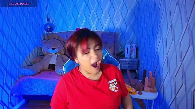 Snapshot of NicolleTaylor chatting on February 1, 4:33 am NicolleTaylor online show from February 1, 4:33 am