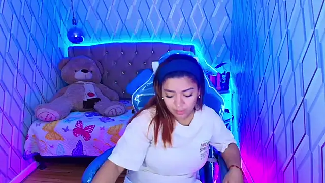 NicolleTaylor online show from October 23, 4:22 am