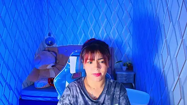 Snapshot of NicolleTaylor chatting on February 22, 4:15 am NicolleTaylor online show from February 22, 4:15 am