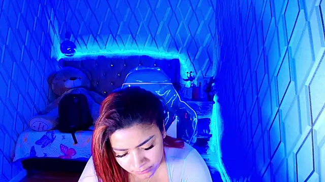 NicolleTaylor online show from November 21, 4:11 am