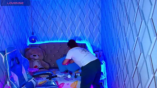 NicolleTaylor online show from October 30, 3:49 am