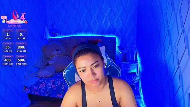 NicolleTaylor online show from November 14, 3:32 am