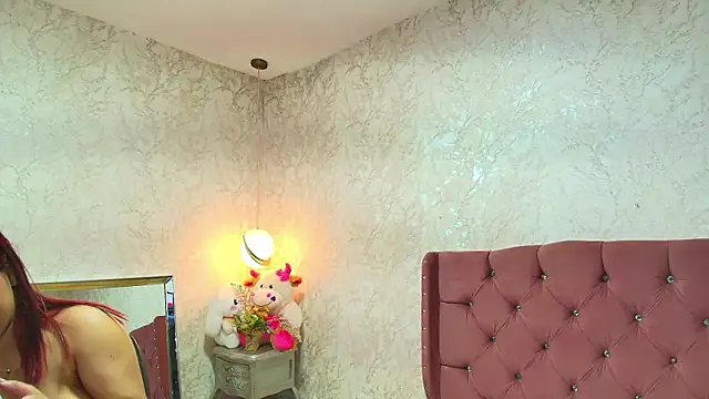 Snapshot of NicolleTaylor chatting on January 17, 1:37 pm NicolleTaylor online show from January 17, 1:37 pm