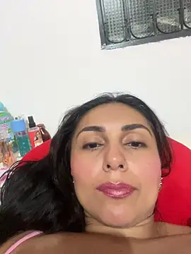 Snapshot of KatiaMoore chatting on March 13, 1:32 am KatiaMoore online show from March 13, 1:32 am