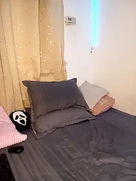 Isabella Du online show from October 21, 1:21 pm