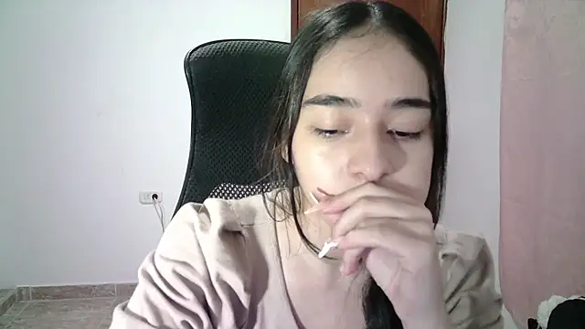 Snapshot of aineangeel chatting on October 3, 2:37 am aineangeel online show from October 3, 2:37 am