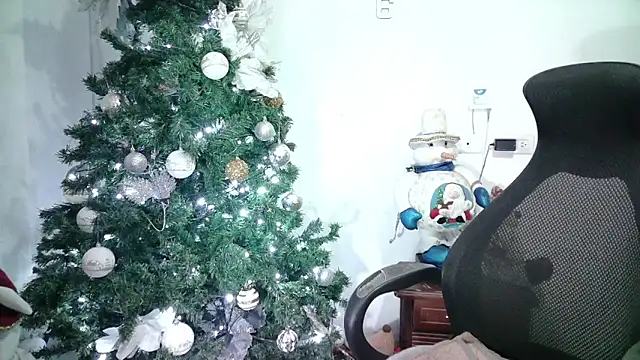 Snapshot of aineangeel chatting on January 29, 2:09 am aineangeel online show from January 29, 2:09 am