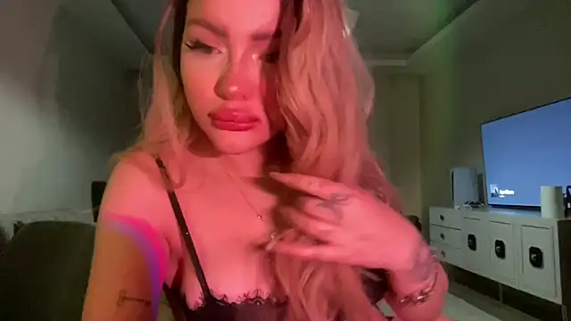 petitebeauty online show from April 20, 10:55 pm