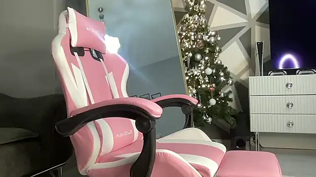 petitebeauty online show from December 7, 9:06 pm