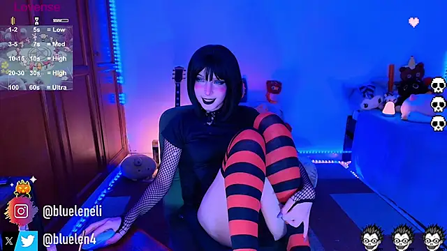 Snapshot of bluelen chatting on October 5, 9:22 am bluelen online show from October 5, 9:22 am
