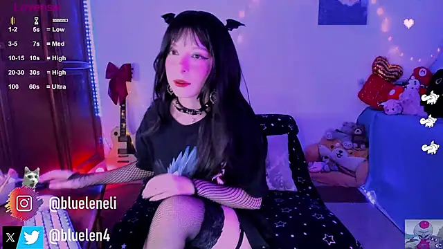 Snapshot of bluelen chatting on February 28, 9:04 am bluelen online show from February 28, 9:04 am