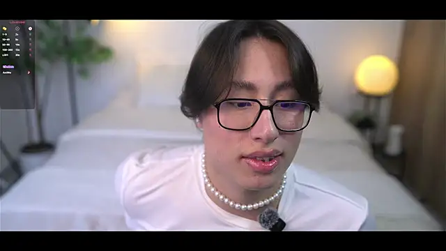 SrLuis18 online show from December 21, 8:09 pm