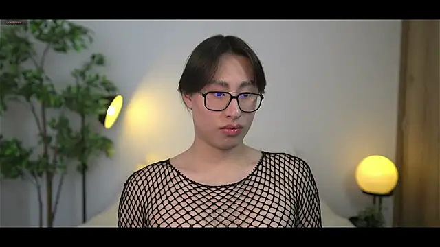 Snapshot of SrLuis18 chatting on December 4, 9:36 pm SrLuis18 online show from December 4, 9:36 pm