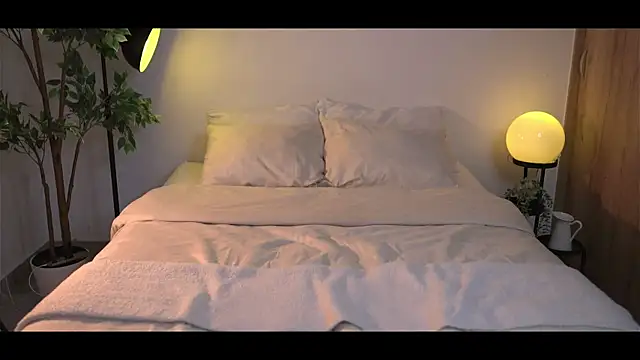 Snapshot of SrLuis18 chatting on November 12, 8:56 pm SrLuis18 online show from November 12, 8:56 pm