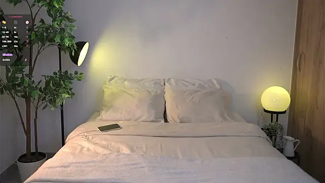 Snapshot of SrLuis18 chatting on May 28, 10:59 pm SrLuis18 online show from May 28, 10:59 pm