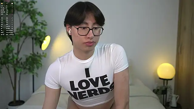 SrLuis18 online show from March 21, 1:26 pm