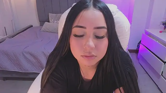 Snapshot of iam_sofiia chatting on July 4, 8:24 pm iam sofiia online show from July 4, 8:24 pm