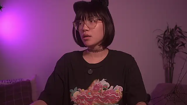 Snapshot of meganmei666 chatting on October 13, 2:02 am meganmei666 online show from October 13, 2:02 am
