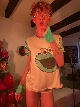 lyamthommpson online show from December 3, 6:07 pm