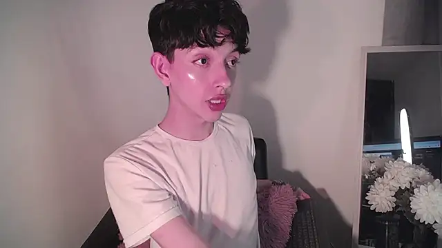 lyamthommpson online show from February 8, 7:15 am