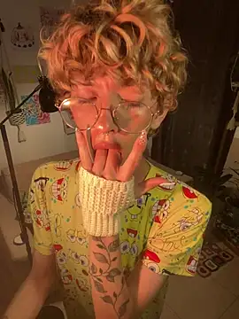 Snapshot of lyamthommpson chatting on February 10, 4:00 am lyamthommpson online show from February 10, 4:00 am