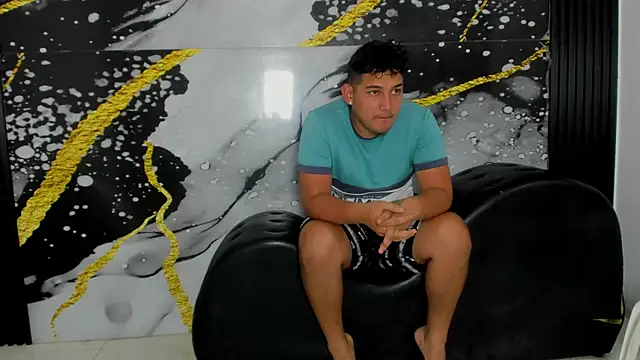 sweethot    online show from October 3, 1:45 pm