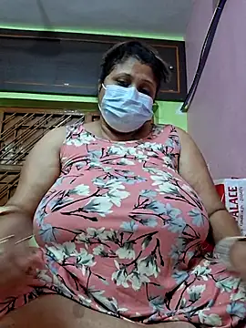 Snapshot of kunjan789 chatting on October 18, 2:57 am kunjan789 online show from October 18, 2:57 am