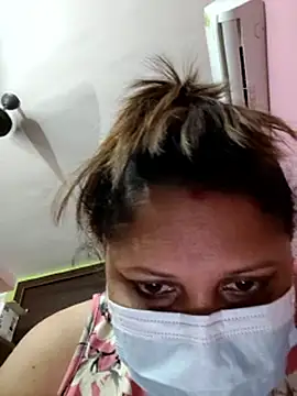 Snapshot of kunjan789 chatting on November 23, 6:23 am kunjan789 online show from November 23, 6:23 am