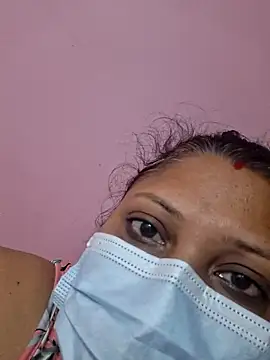 Snapshot of kunjan789 chatting on October 28, 2:45 am kunjan789 online show from October 28, 2:45 am