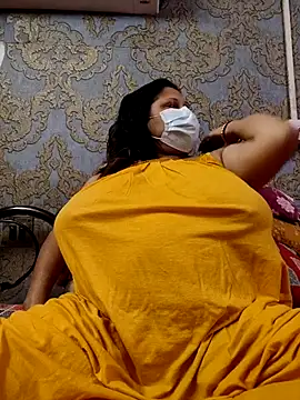 Snapshot of kunjan789 chatting on November 10, 6:13 pm kunjan789 online show from November 10, 6:13 pm